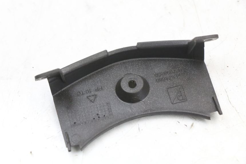 photo de PAINEL INTERIOR SUPERIOR PIAGGIO X10 125 (2012 - 2017) - Zoom do estado de desgaste