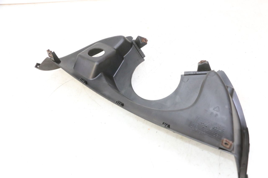 photo de PAINEL INTERIOR SUPERIOR YAMAHA YP MAJESTY 125 (2007 - 2010) - Outro ângulo de visão