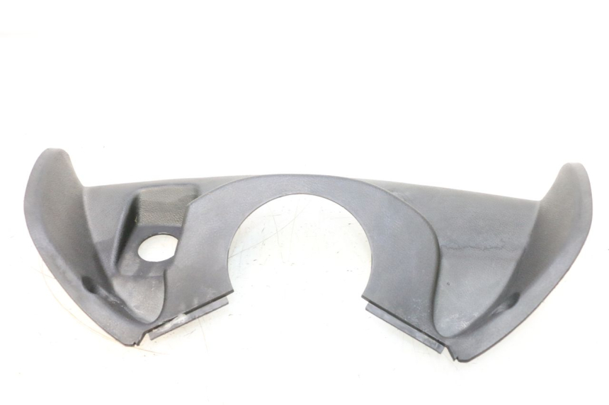 photo de PAINEL INTERIOR SUPERIOR YAMAHA YP MAJESTY 125 (1998 - 2001) - Outro ângulo de visão