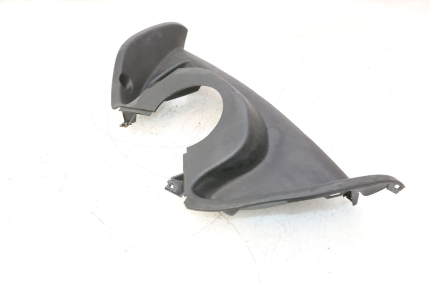 photo de PAINEL INTERIOR SUPERIOR YAMAHA YP MAJESTY 125 (2002 - 2006) - Zoom do estado de desgaste