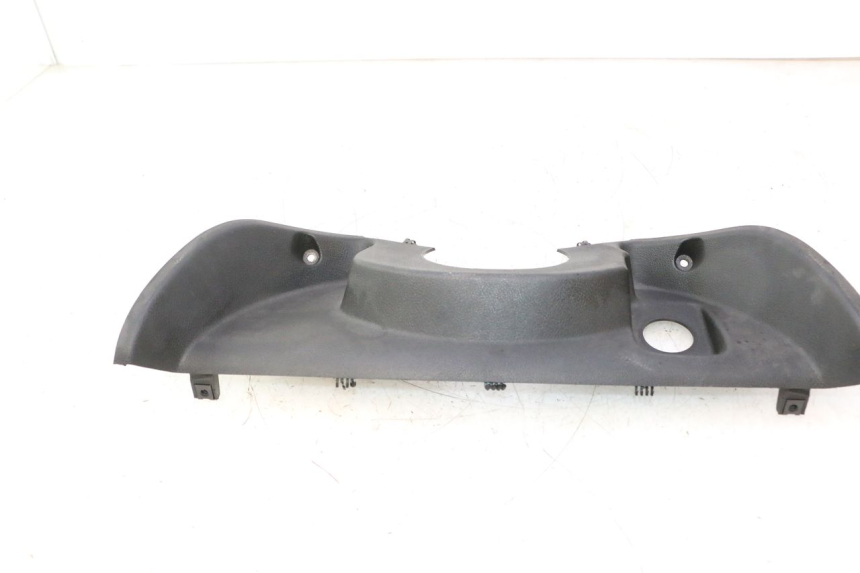photo de PAINEL INTERIOR SUPERIOR YAMAHA YP MAJESTY 125 (2002 - 2006) - Outro ângulo de visão