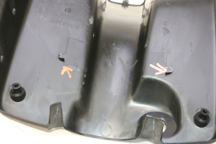 photo de PAINEL INTERIOR PEUGEOT TKR TREKKER FURIOUS 50 (2005 - 2014) - Pontos de fixação