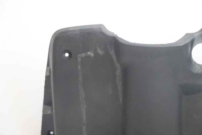 photo de AVENTAL INTERIOR PEUGEOT TREKKER 50 (1995 - 2004) - Zoom do estado de desgaste