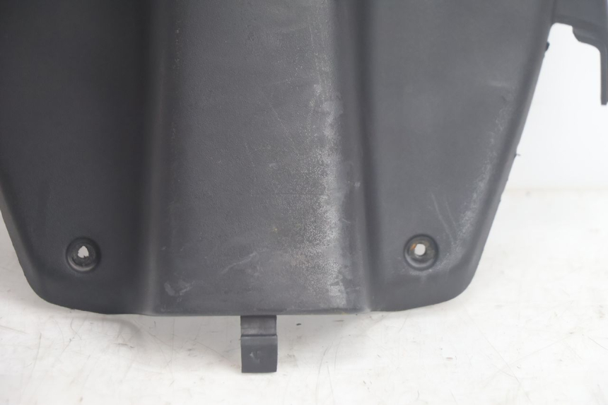 photo de AVENTAL INTERIOR PEUGEOT TREKKER 50 (1995 - 2004) - Pontos de fixação