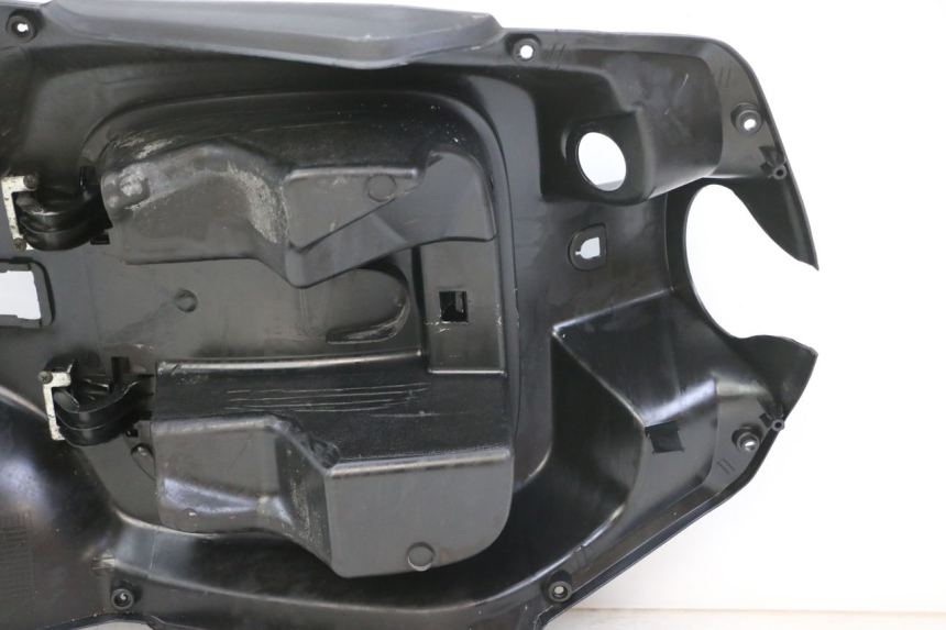 photo de PAINEL INTERIOR PEUGEOT TWEET 4T 50 (2018 - 2022) - Pontos de fixação