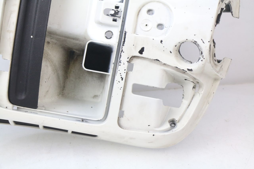photo de PAINEL INTERIOR PIAGGIO VESPA GTS SUPER IE 125 (2009 - 2016) - Detalhes característicos