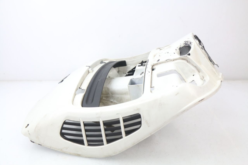 photo de PAINEL INTERIOR PIAGGIO VESPA GTS SUPER IE 125 (2009 - 2016) - Pontos de fixação