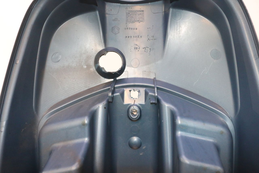 photo de PAINEL INTERIOR PIAGGIO VESPA LX 2T 50 (2005 - 2013) - Detalhe da peça