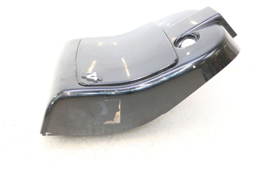 photo de AVENTAL INTERIOR PIAGGIO VESPA PK FL 2T 50 (1990 - 1996) - Detalhes característicos
