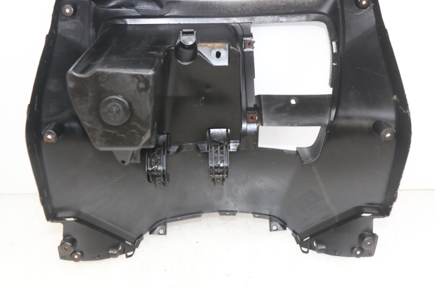 photo de PAINEL INTERIOR YAMAHA X-MAX XMAX 250 (2006 - 2009) - Outro ângulo de visão