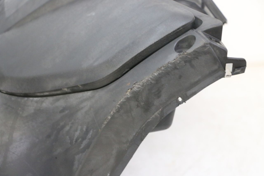 photo de PAINEL INTERIOR YAMAHA X-MAX XMAX 125 (2010 - 2013) - Vista de perto