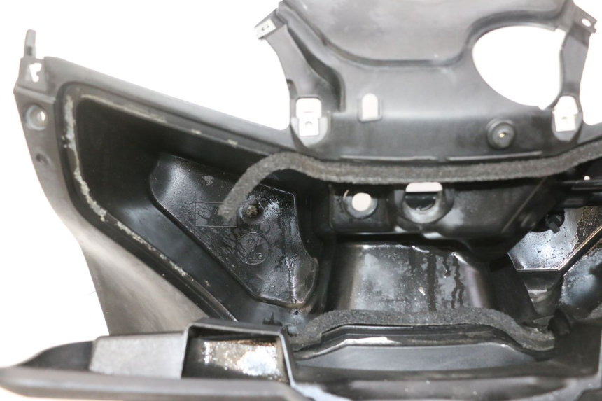 photo de PAINEL INTERIOR YAMAHA X-MAX XMAX 125 (2010 - 2013) - Vista de perfil