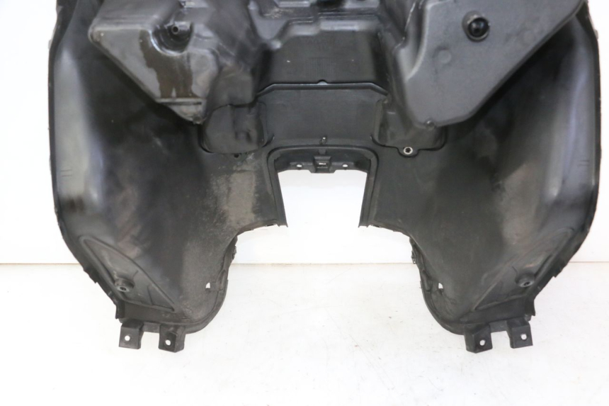 photo de PAINEL INTERIOR YAMAHA X-MAX XMAX 125 (2010 - 2013) - Pontos de fixação