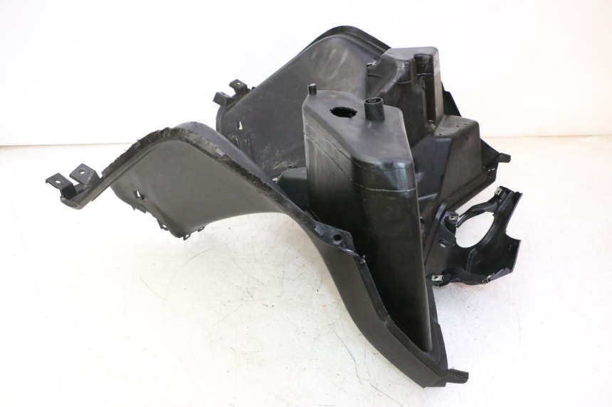 photo de PAINEL INTERIOR YAMAHA X-MAX XMAX 125 (2010 - 2013) - Pontos de fixação