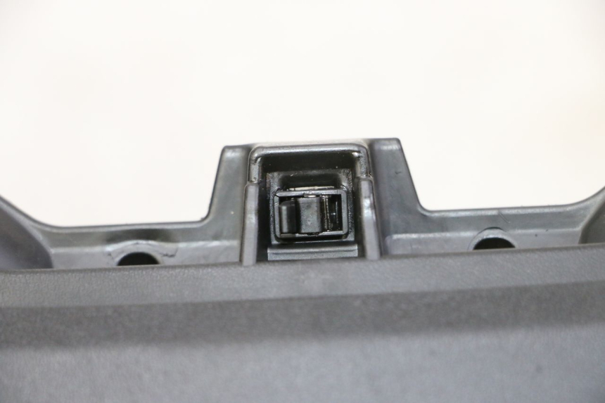 photo de PAINEL INTERIOR YAMAHA X-MAX XMAX 125 (2010 - 2013) - Detalhe da peça