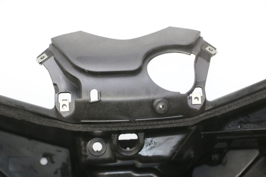 photo de PAINEL INTERIOR YAMAHA X-MAX XMAX 125 (2010 - 2013) - Vista de perfil