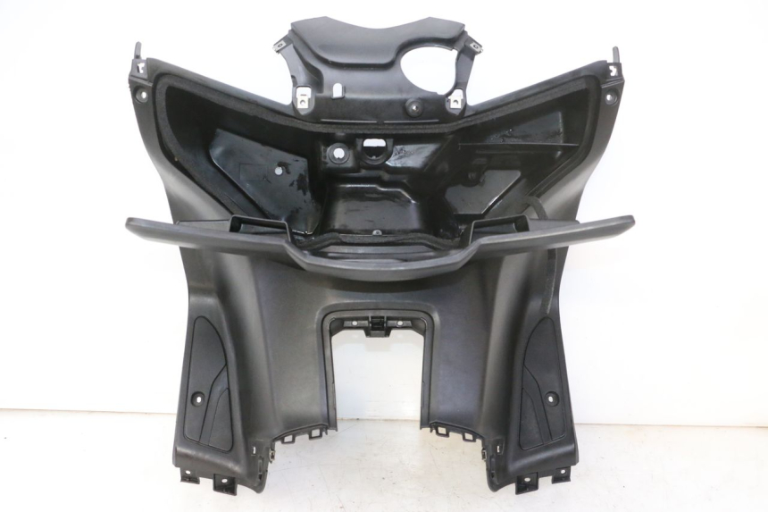 photo de PAINEL INTERIOR YAMAHA X-MAX XMAX 125 (2010 - 2013) - Pontos de fixação