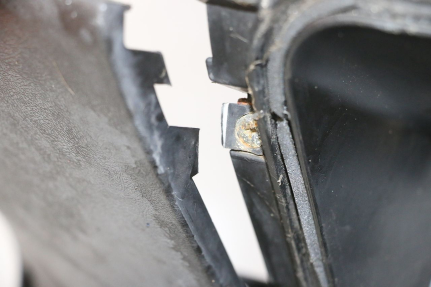 photo de PAINEL INTERIOR YAMAHA X-MAX XMAX 250 (2006 - 2009) - Zoom do estado de desgaste