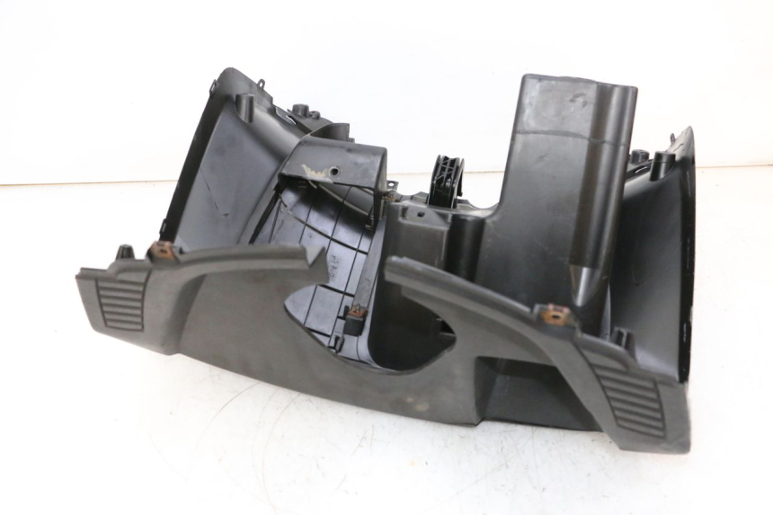 photo de PAINEL INTERIOR YAMAHA XMAX X-MAX 125 (2006 - 2009) - Detalhes característicos