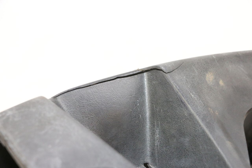photo de PAINEL INTERIOR YAMAHA XMAX X-MAX 125 (2006 - 2009) - Zoom do estado de desgaste