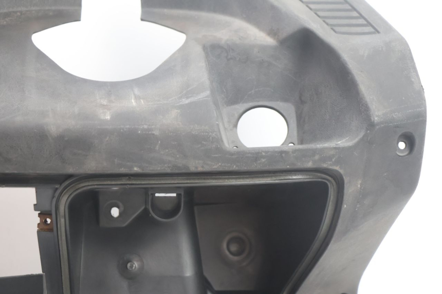 photo de PAINEL INTERIOR YAMAHA XMAX X-MAX 125 (2006 - 2009) - Zoom do estado de desgaste