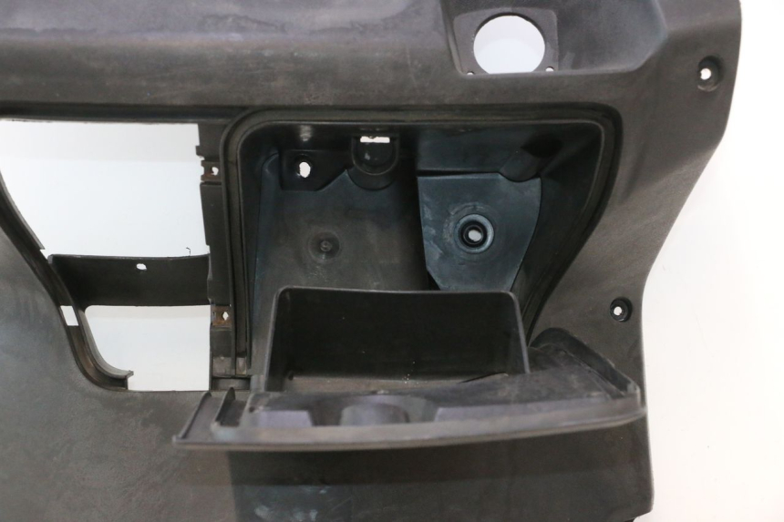 photo de PAINEL INTERIOR YAMAHA XMAX X-MAX 125 (2006 - 2009) - Detalhe da peça