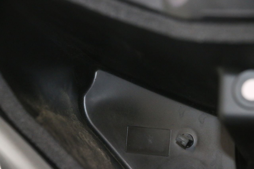 photo de PAINEL INTERIOR YAMAHA X-MAX XMAX 125 (2010 - 2013) - Zoom de qualidade