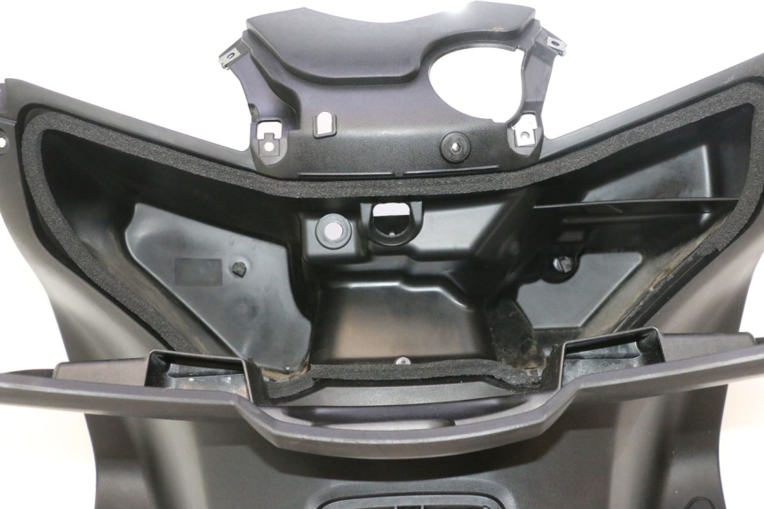 photo de PAINEL INTERIOR YAMAHA X-MAX XMAX 125 (2010 - 2013) - Outro ângulo de visão
