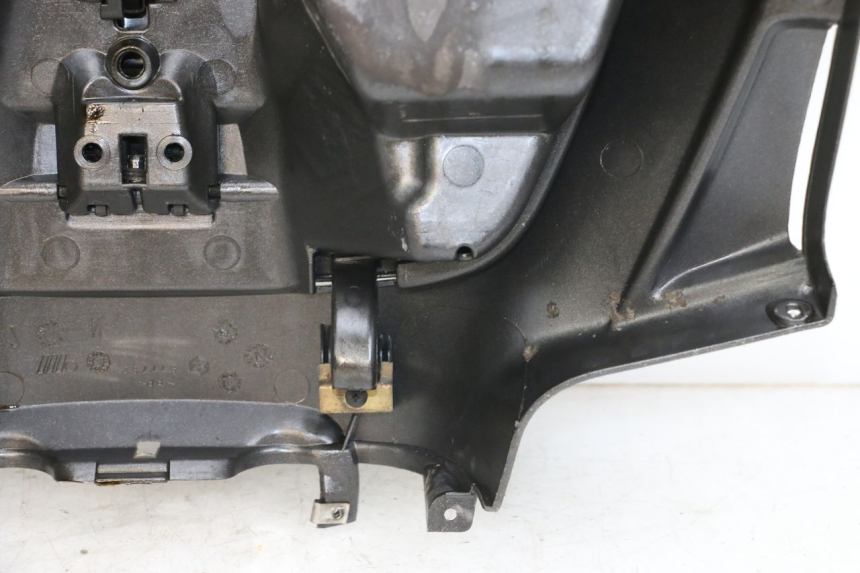 photo de PAINEL INTERIOR PIAGGIO X9 125 (2000 - 2003) - Estado da superfície