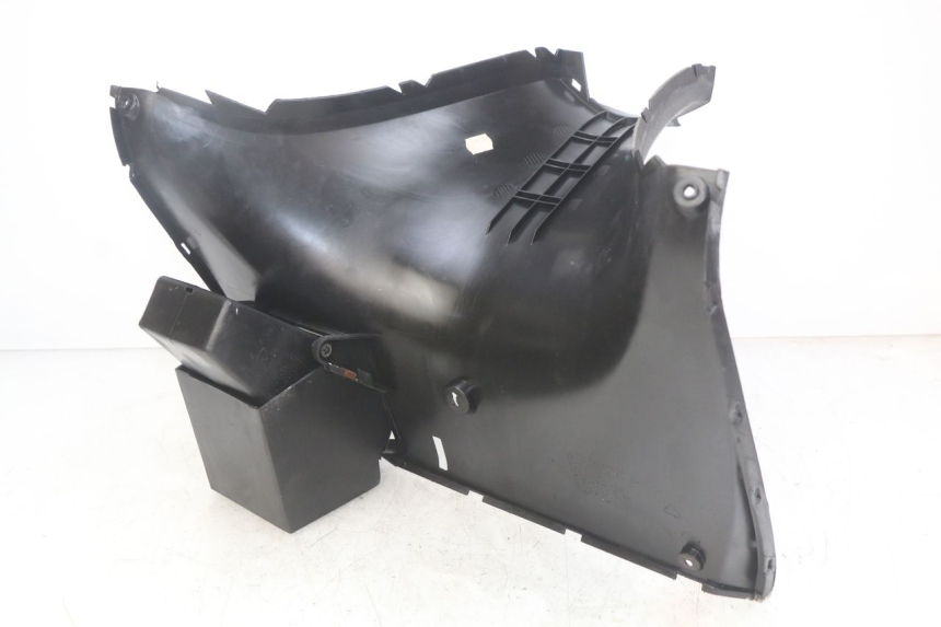 photo de PAINEL INTERIOR YAMAHA YP MAJESTY 125 (2007 - 2010) - Zoom do estado de desgaste