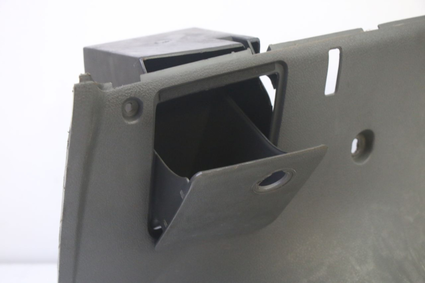 photo de PAINEL INTERIOR YAMAHA YP MAJESTY 125 (2002 - 2006) - Zoom do estado de desgaste
