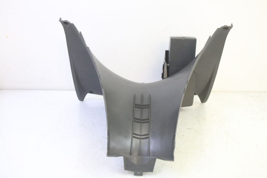 photo de PAINEL INTERIOR YAMAHA YP MAJESTY 125 (2002 - 2006) - Pontos de fixação