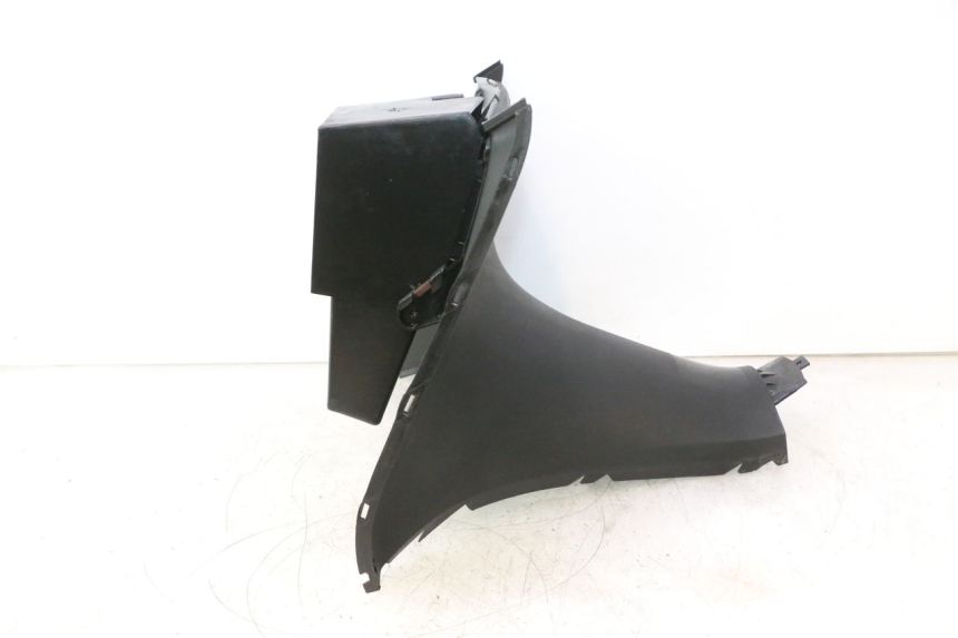 photo de PAINEL INTERIOR YAMAHA YP MAJESTY 125 (2002 - 2006) - Outro ângulo de visão