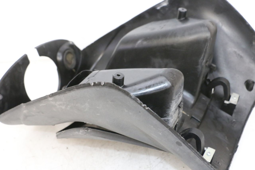 photo de PAINEL INTERIOR PIAGGIO ZIP 4T 50 (2018 - 2020) - Pontos de fixação