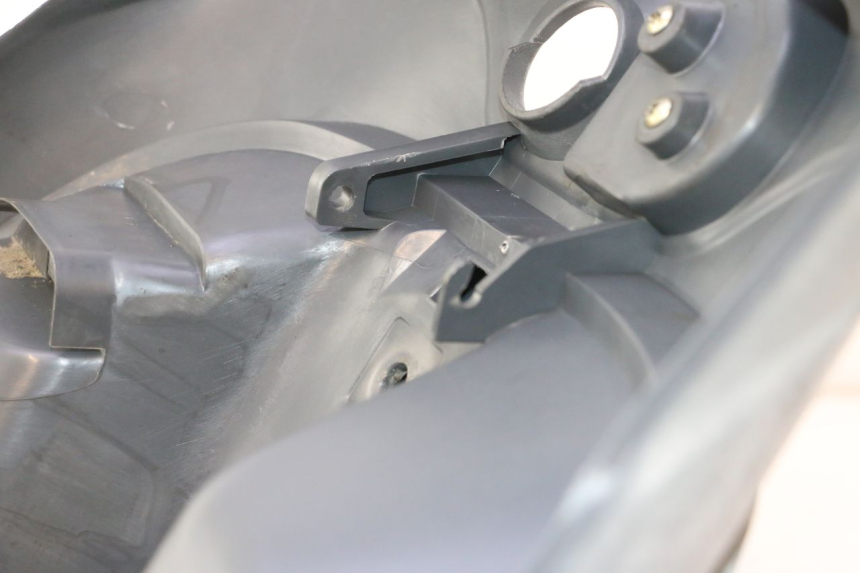 photo de AVENTAL INTERIOR PIAGGIO ZIP 4T 50 (2006 - 2017) - Ampliação técnica