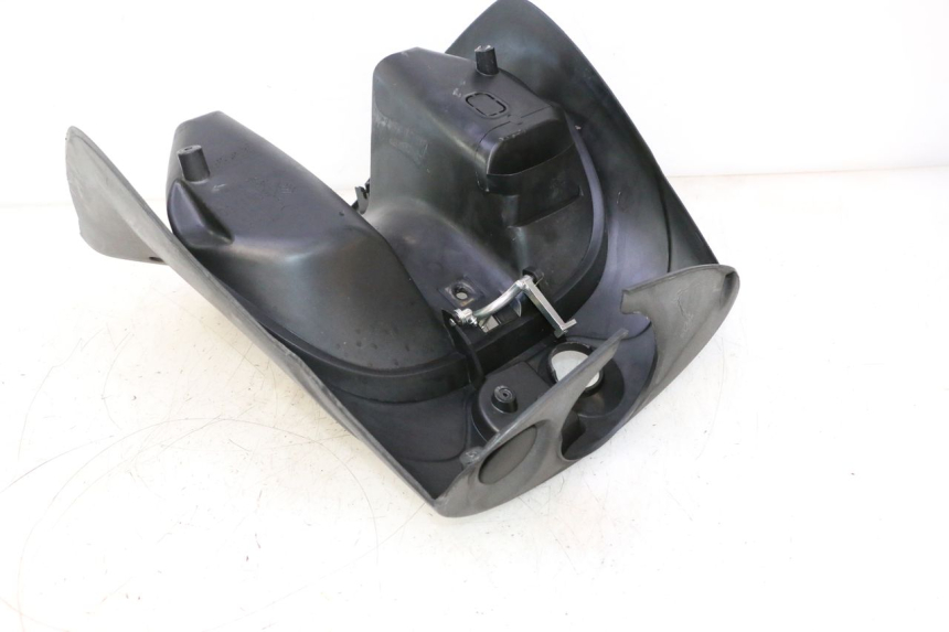 photo de AVENTAL INTERIOR PIAGGIO ZIP IGET 4T 50 (2021 - 2023) - Outro ângulo de visão
