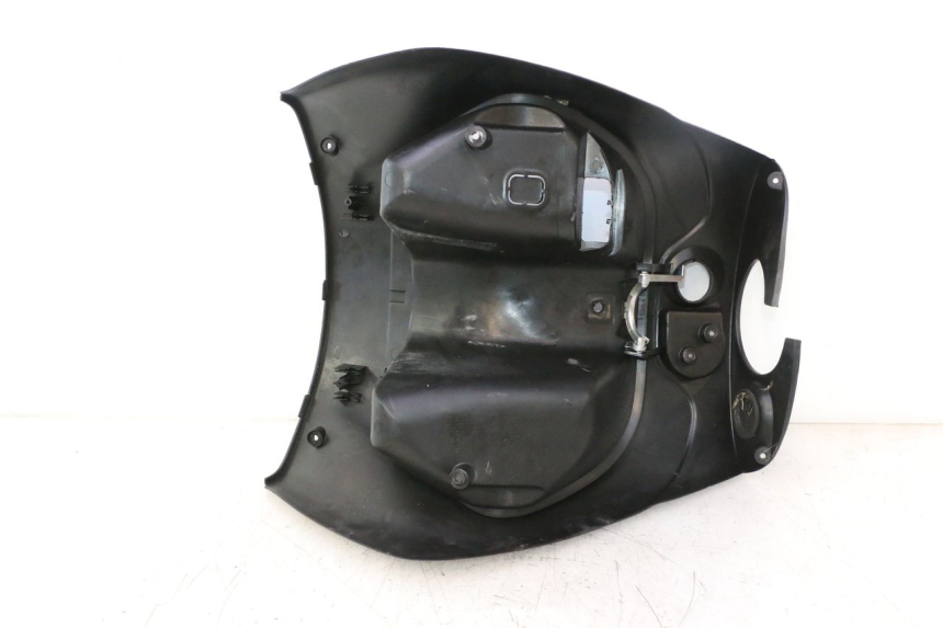 photo de AVENTAL INTERIOR PIAGGIO ZIP IGET 4T 50 (2021 - 2023) - Vista geral