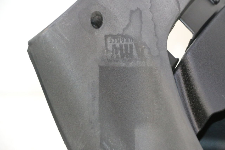 photo de AVENTAL INTERIOR PIAGGIO ZIP IGET 4T 50 (2021 - 2023) - Estado da superfície