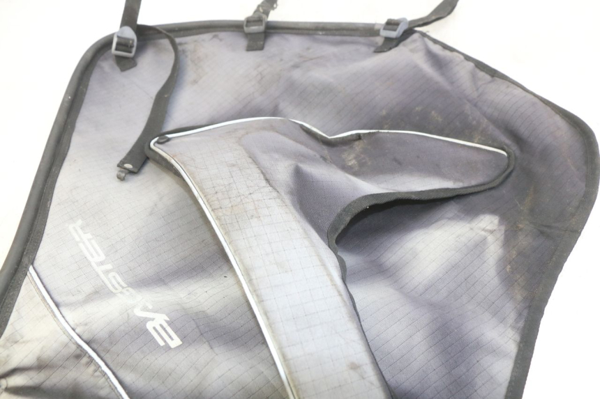 photo de PROTETOR DE PAINEL SUZUKI BURGMAN 650 (2002 - 2004) - Zoom do estado de desgaste