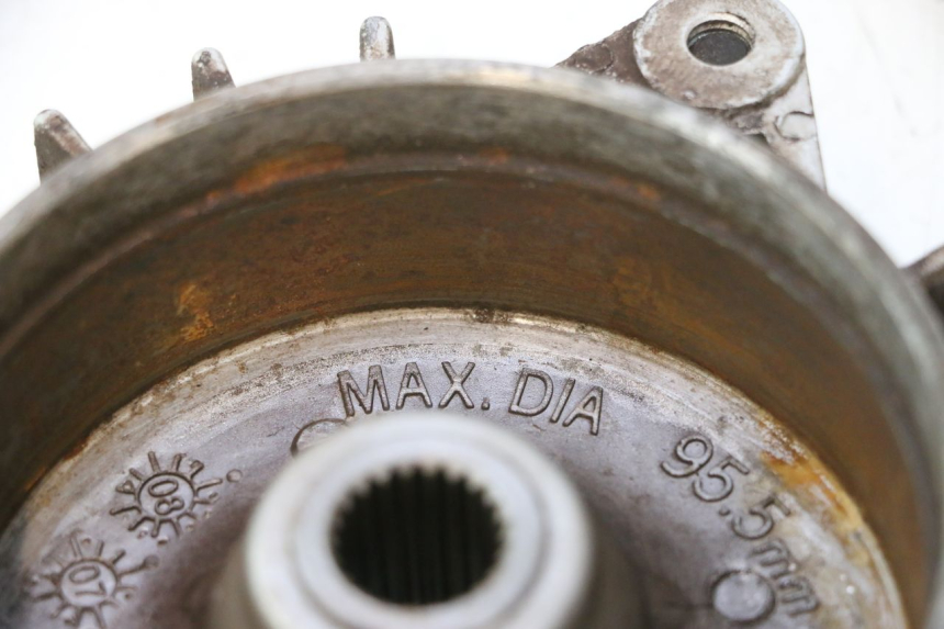 photo de TAMBOR TRASEIRO SYM MIO 50 (2005 - 2010) - Detalhe da peça