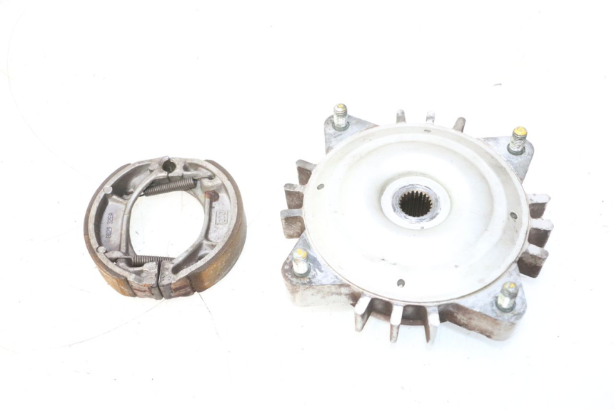 photo de TAMBOR TRASEIRO SYM MIO 50 (2005 - 2010) - Pontos de fixação