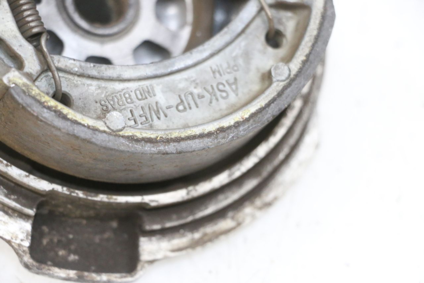 photo de TAMBOR TRASEIRO YAMAHA TTR 125 (2000 - 2020) - Pontos de fixação