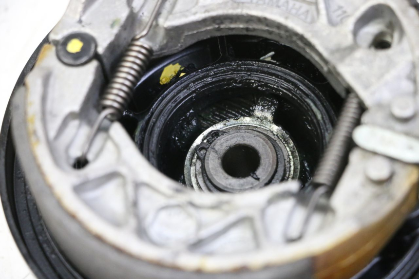 photo de TAMBOR DIANTEIRO MBK OVETTO ONE 2T 50 (2013 - 2017) - Pontos de fixação