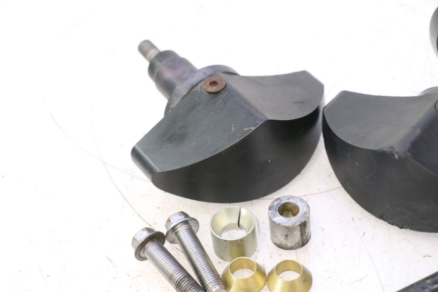 photo de SUPORTE DO MOTOR YAMAHA YZF R6 600 (2008 - 2009) - Ampliação dos componentes