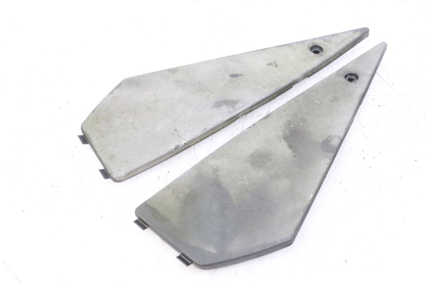 photo de TAPETE DE APOIO PARA PÉ APRILIA SR MOTARD 50 (2012 - 2018) - Outro ângulo de visão