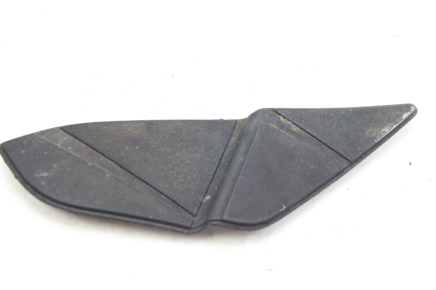 photo de TAPETE DE APOIO PARA PÉ APRILIA ATLANTIC 500 (2002 - 2003) - Detalhe da peça