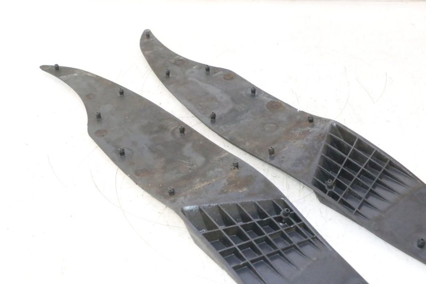 photo de TAPETE DE DESCANSO DE PÉ APRILIA ATLANTIC S 125 (2010 - 2013) - Pontos de fixação