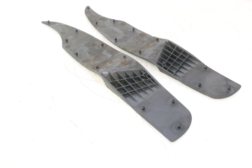 photo de TAPETE DE DESCANSO DE PÉ APRILIA ATLANTIC S 125 (2010 - 2013) - Peça verificada