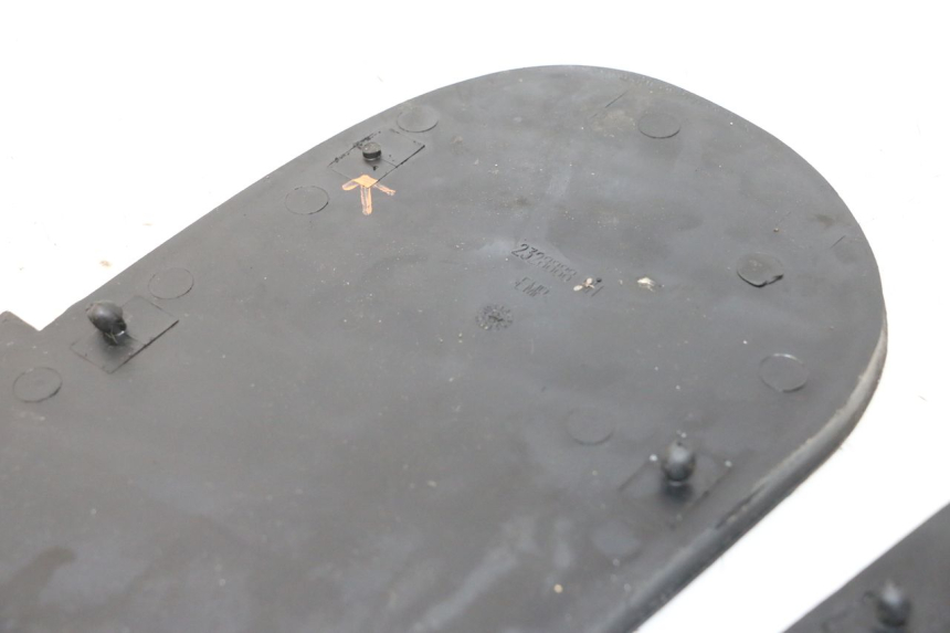 photo de TAPETE DE APOIO PARA PÉ BMW C1 125 (2000 - 2003) - Zoom do estado de desgaste