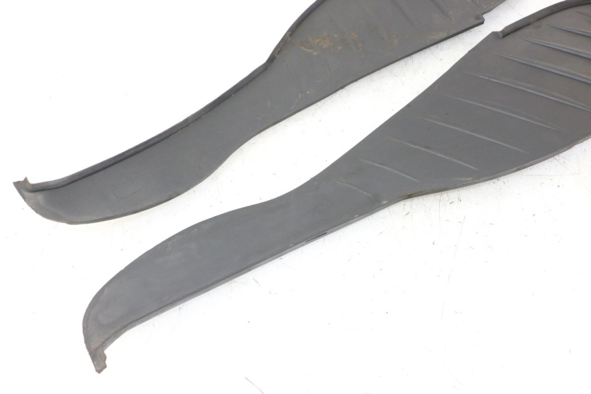 photo de TAPETE DE APOIO PARA PÉ BMW C1 125 (2000 - 2003) - Estado da superfície